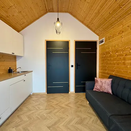 Üdülőpark Wooden Studies